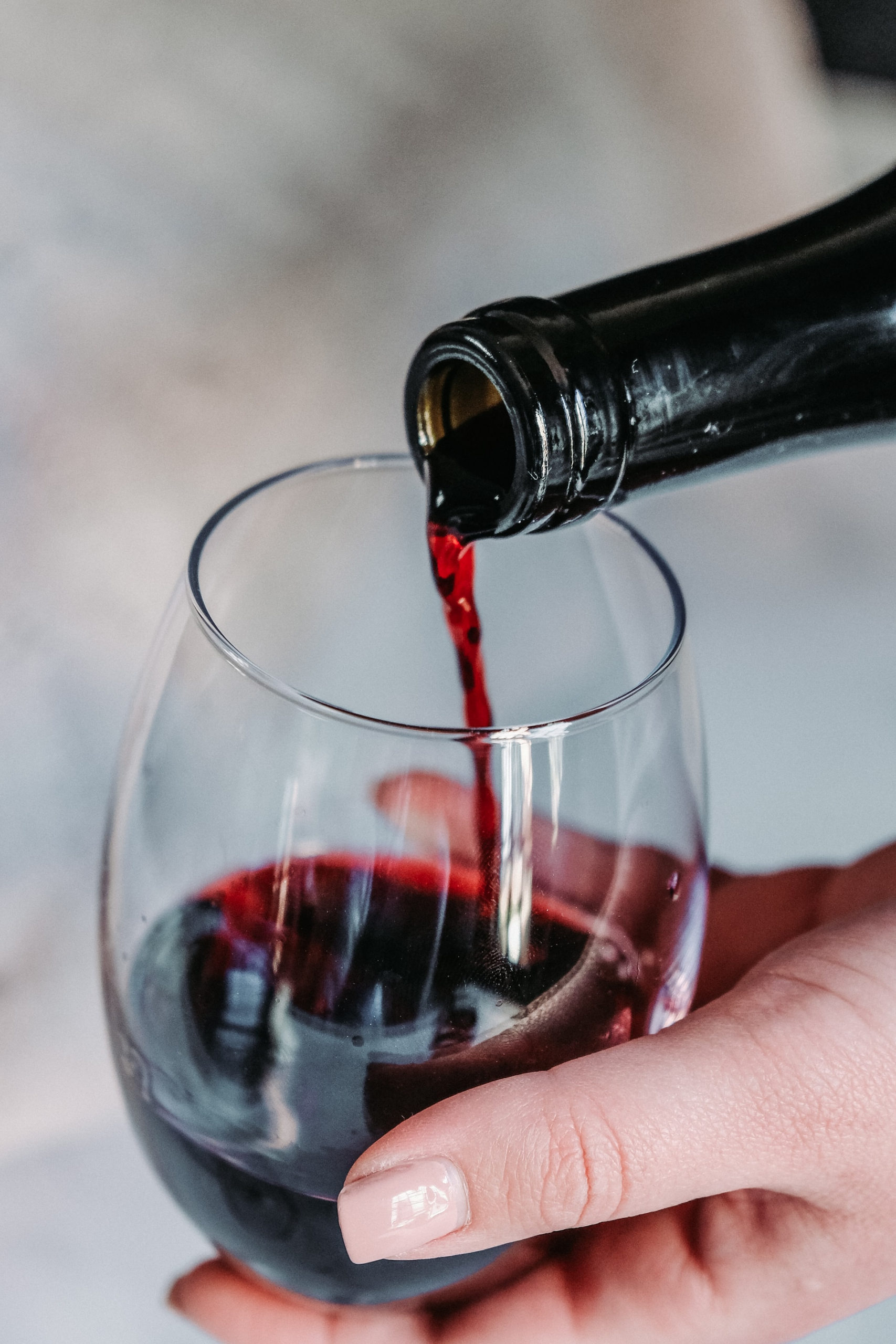 taste wine
